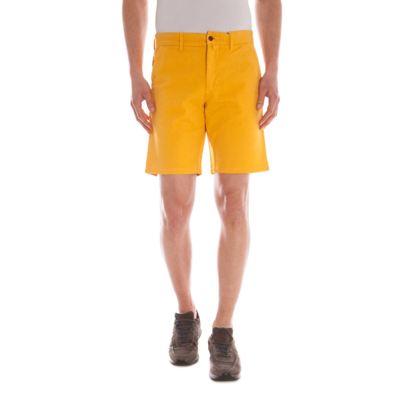 GANT YELLOW MEN'S BERMUDA TROUSERS