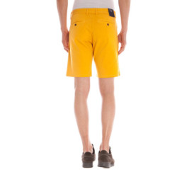 GANT YELLOW MEN'S BERMUDA TROUSERS